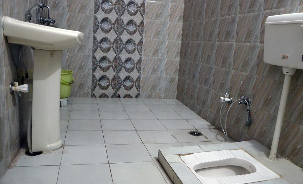 Hotel New Bakshi House Агра Номер фото